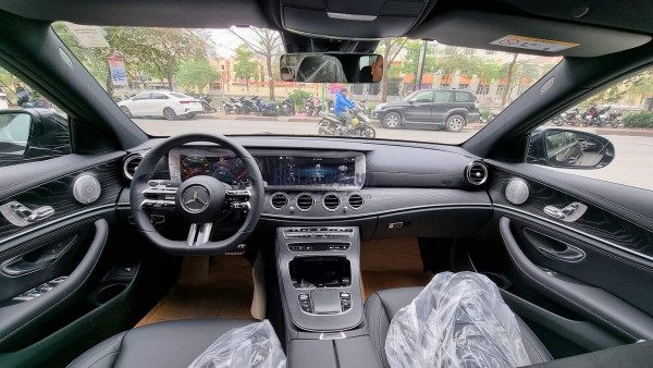 (Hết hạn) Mercedes E300 AMG V1 2022 - Xe có sẵn - Đủ màu - Giao ngay . Liên hệ để được tư vấn: 0971.117.194